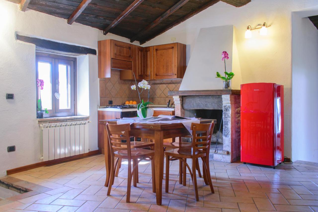 Borgo San Valentino Aparthotel Arrone Bagian luar foto