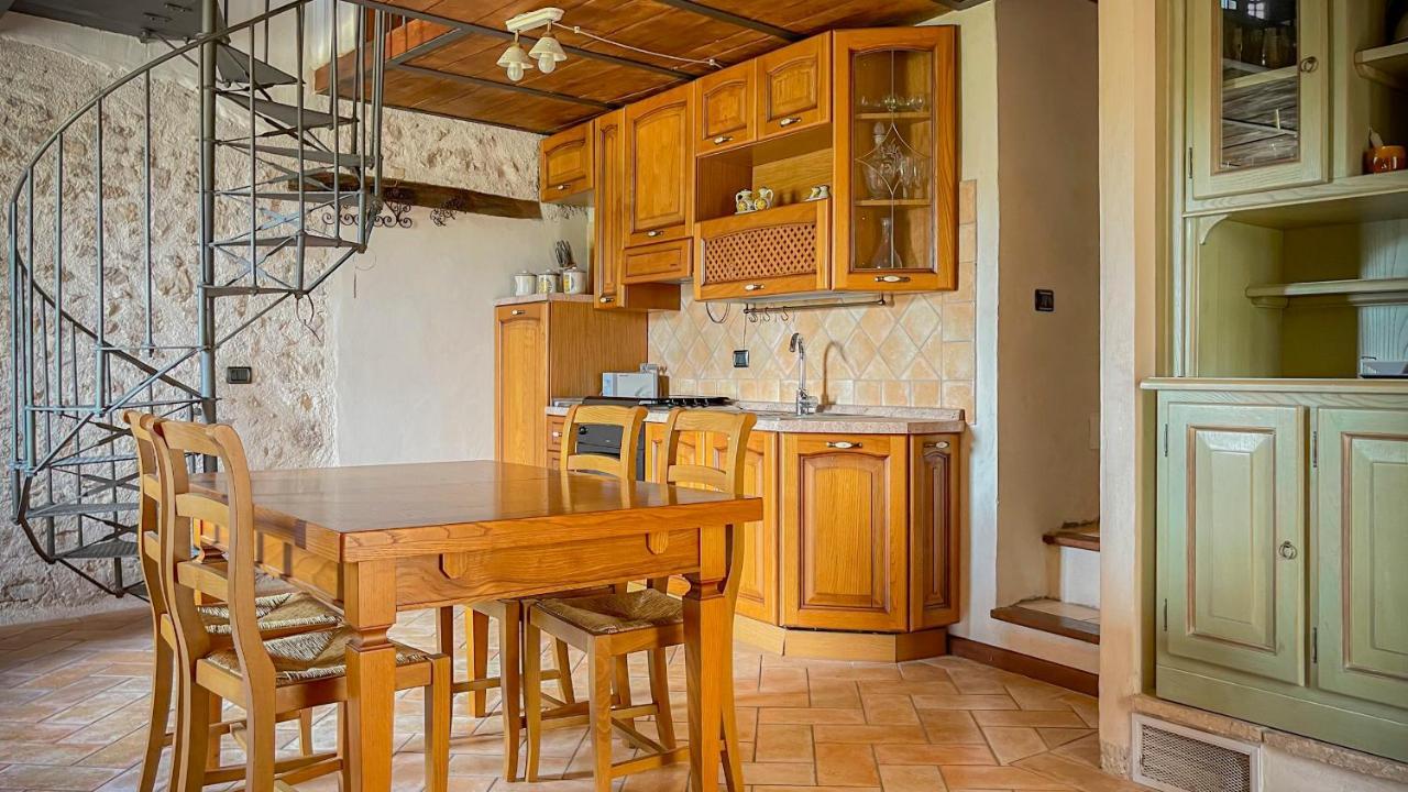 Borgo San Valentino Aparthotel Arrone Bagian luar foto
