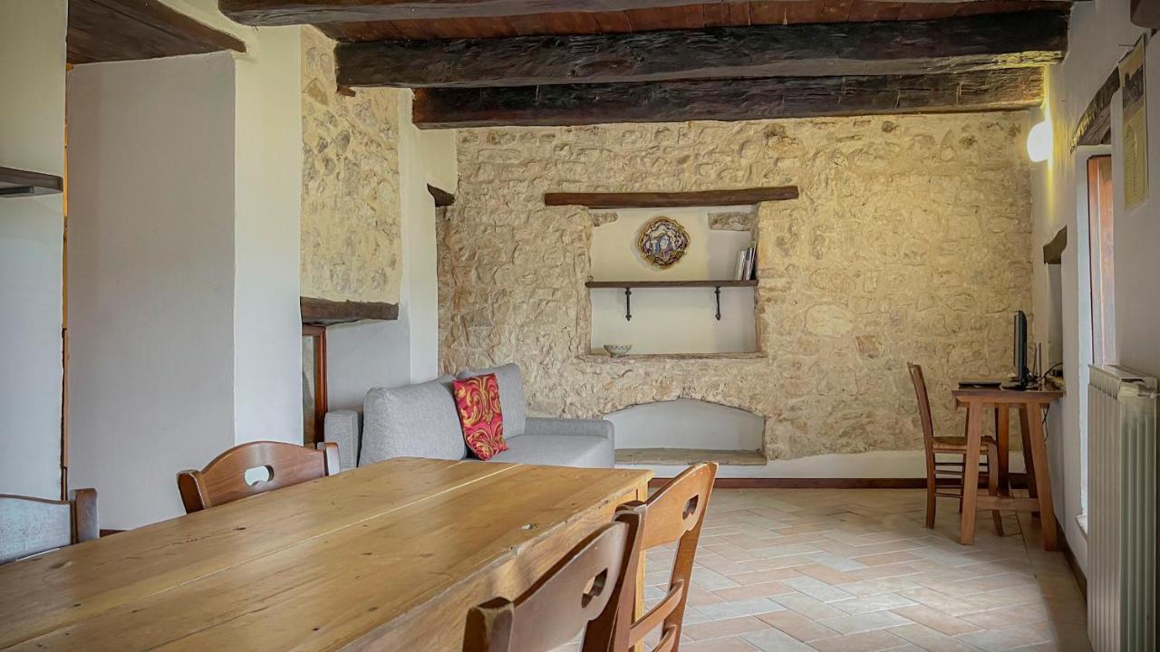 Borgo San Valentino Aparthotel Arrone Bagian luar foto