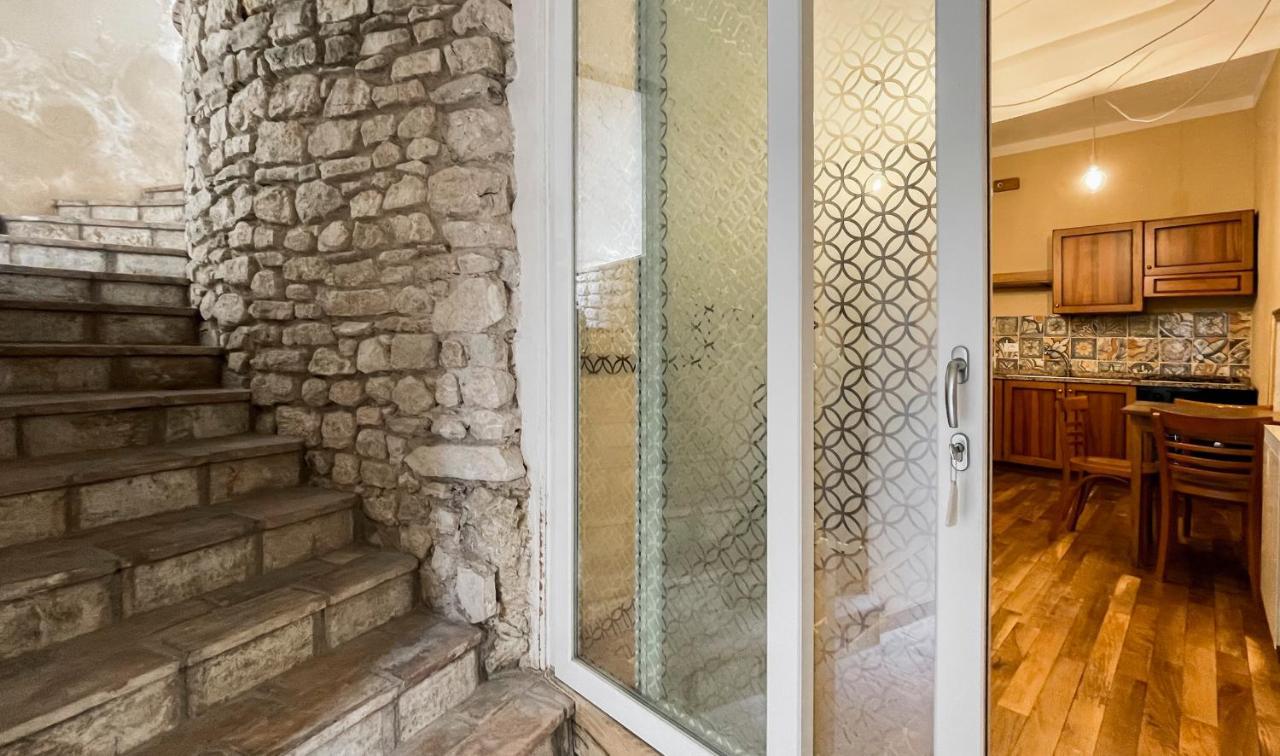 Borgo San Valentino Aparthotel Arrone Bagian luar foto