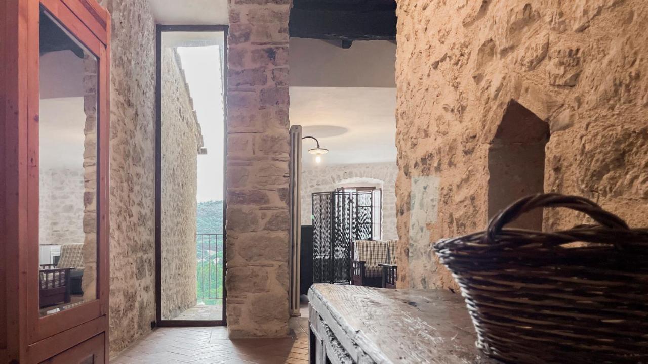 Borgo San Valentino Aparthotel Arrone Bagian luar foto
