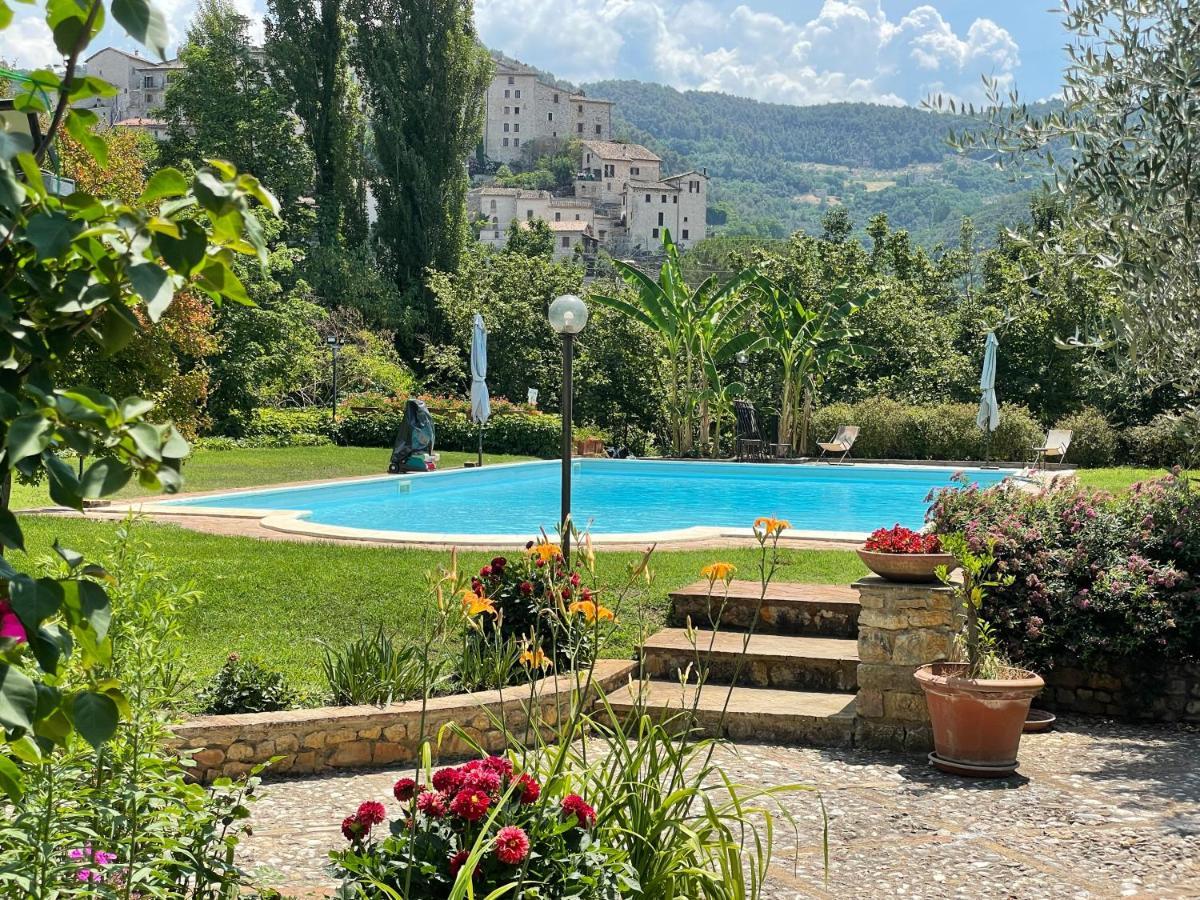 Borgo San Valentino Aparthotel Arrone Bagian luar foto
